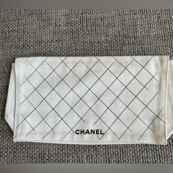 NEW 2023 100% Authentic CHANEL SMALL Classic Flap Dust Bag ICOT1 13x 8.5 x 3in - Picture 1 of 9
